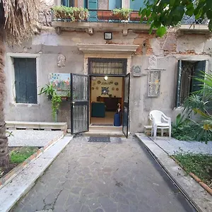 Apartment Residenza Oleandro Rosa, Venice